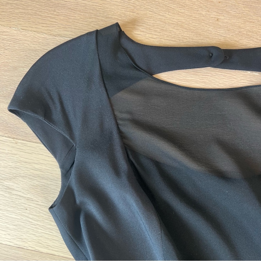 Cabe Open Back Dress - Picture 5 of 8